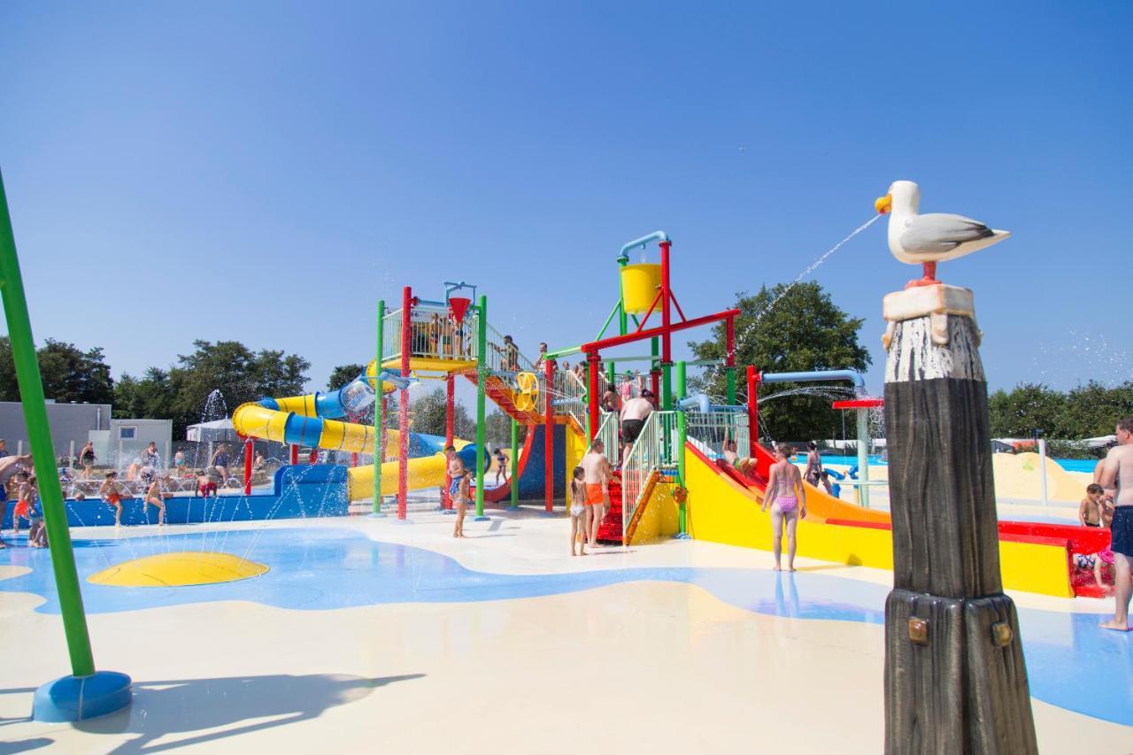 Camping De Duinhoeve Chalet Vogel Not For Companies Nieuw-Haamstede Kültér fotó