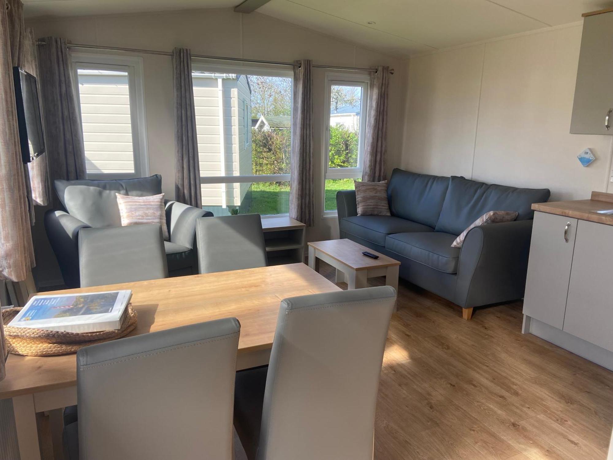 Camping De Duinhoeve Chalet Vogel Not For Companies Nieuw-Haamstede Kültér fotó