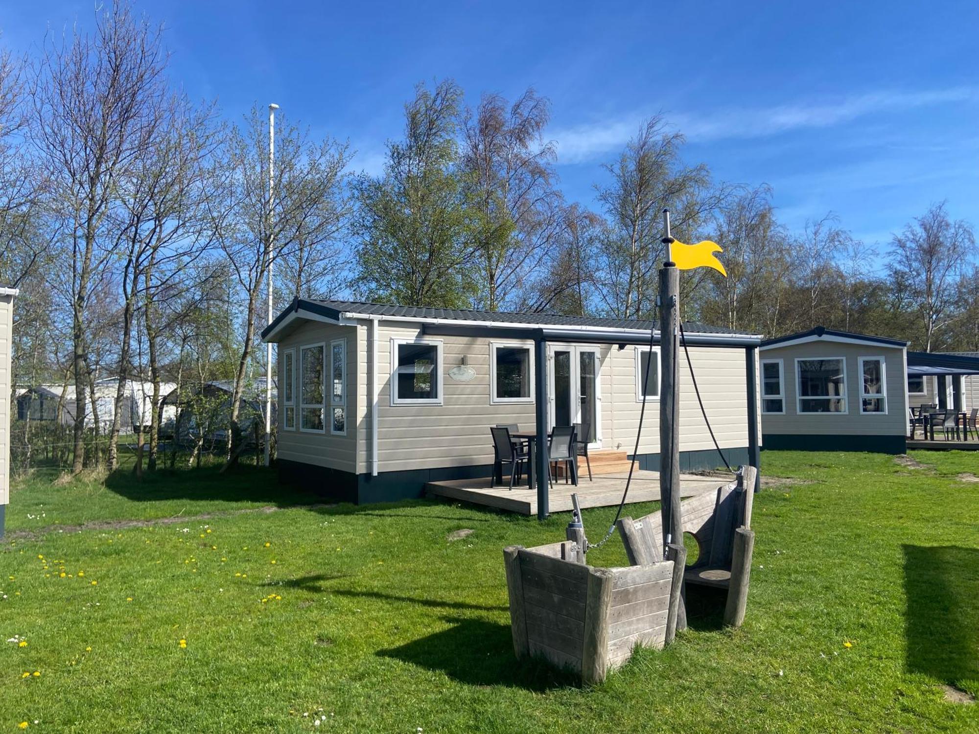 Camping De Duinhoeve Chalet Vogel Not For Companies Nieuw-Haamstede Kültér fotó